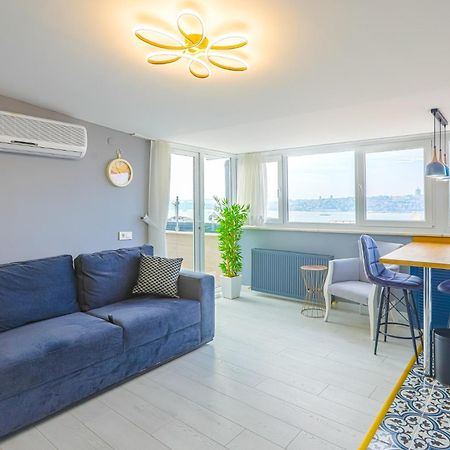 Lovely Flat 500 M To Uskudar Ferry Station Istanboel Buitenkant foto