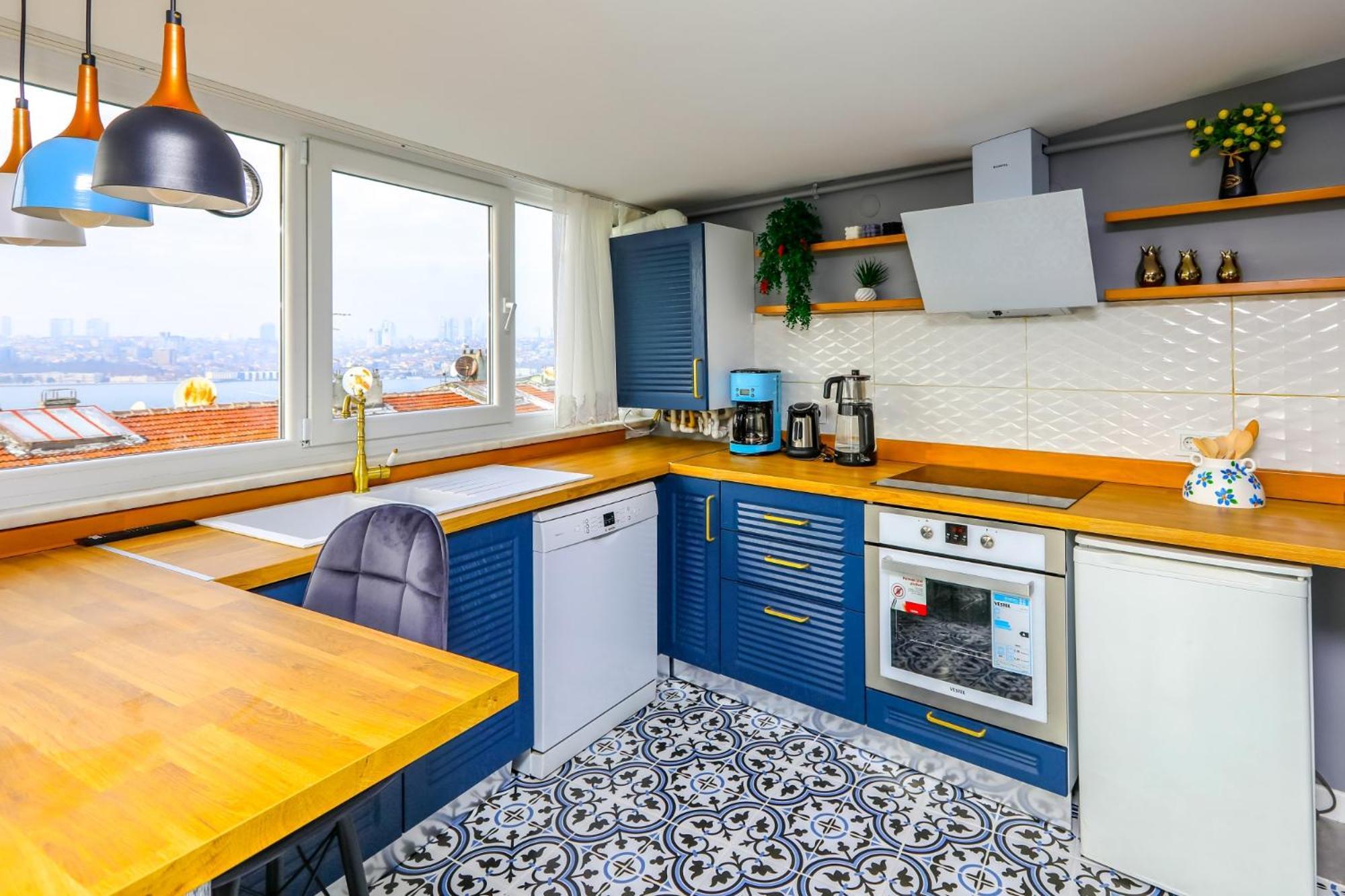 Lovely Flat 500 M To Uskudar Ferry Station Istanboel Buitenkant foto